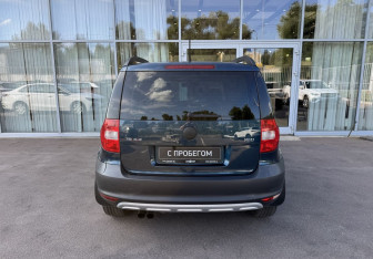 Подержанный автомобиль Skoda Yeti 2012 года (6 фото)