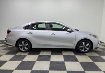 Подержанный автомобиль Kia Cerato Sedan 2019 года (4 фото)