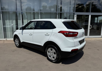 Подержанный автомобиль Hyundai Creta 2019 года (7 фото)