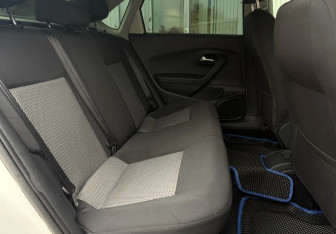 Подержанный автомобиль Volkswagen Polo Sedan 2013 года (11 фото)