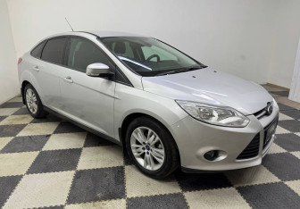 Подержанный автомобиль Ford Focus Sedan 2011 года (3 фото)