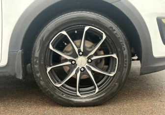 Подержанный автомобиль Kia Rio Hatchback 2017 года (12 фото)