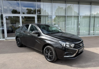 Подержанный автомобиль LADA (ВАЗ) Vesta Sedan 2018 года (3 фото)