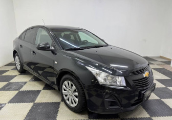 Подержанный автомобиль Chevrolet Cruze Sedan 2013 года (3 фото)