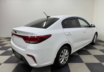 Подержанный автомобиль Kia Rio Sedan 2017 года (5 фото)
