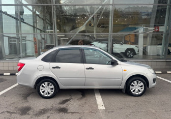 Подержанный автомобиль LADA (ВАЗ) Granta Sedan 2016 года (9 фото)