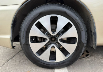 Подержанный автомобиль Kia Spectra Sedan 2008 года (12 фото)