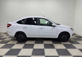 Подержанный автомобиль LADA (ВАЗ) Granta Liftback 2024 года (4 фото)