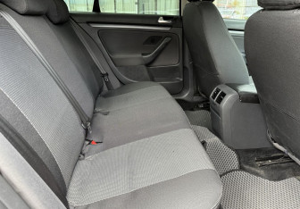 Подержанный автомобиль Volkswagen Jetta Sedan 2009 года (11 фото)