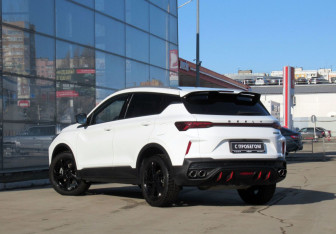 Подержанный автомобиль Geely Coolray 2024 года (7 фото)