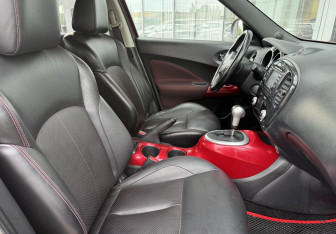 Подержанный автомобиль Nissan Juke 2011 года (10 фото)