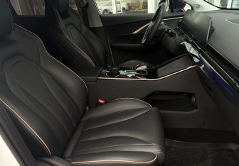 Подержанный автомобиль Omoda C5 2023 года (10 фото)
