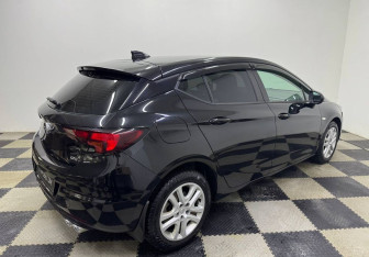 Подержанный автомобиль Opel Astra Hatchback 2018 года (5 фото)