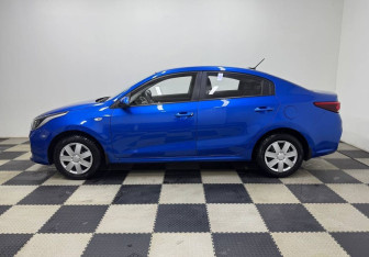 Подержанный автомобиль Kia Rio Sedan 2018 года (8 фото)