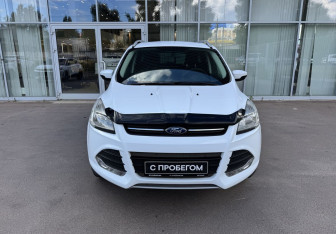 Подержанный автомобиль Ford Kuga 2014 года (2 фото)