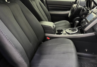 Подержанный автомобиль Mazda CX-7 2011 года (9 фото)
