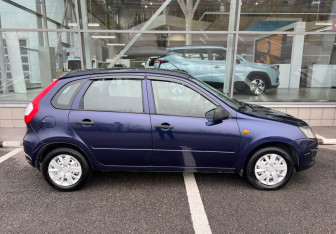 Подержанный автомобиль LADA (ВАЗ) Kalina Hatchback 2015 года (4 фото)