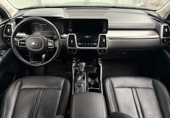 Подержанный автомобиль Kia Sorento 2021 года (11 фото)