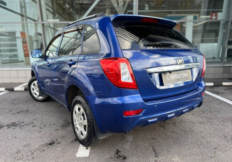Подержанный автомобиль Lifan X60 2015 года (7 фото)