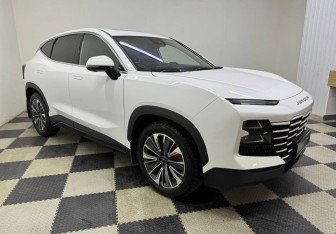 Подержанный автомобиль Jetour Dashing 2023 года (3 фото)