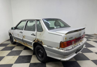 Подержанный автомобиль LADA (ВАЗ) 2115 2007 года (7 фото)