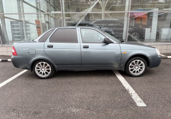 Подержанный автомобиль LADA (ВАЗ) Priora Sedan 2008 года (4 фото)