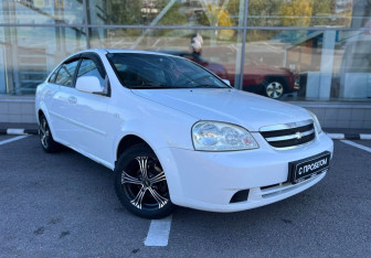 Подержанный автомобиль Chevrolet Lacetti Sedan 2011 года (3 фото)