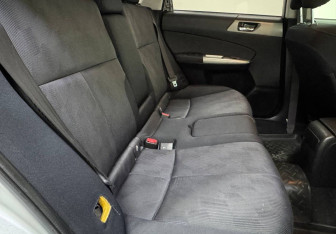 Подержанный автомобиль Subaru Forester Suv 2009 года (11 фото)