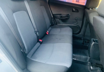 Подержанный автомобиль Kia Ceed Hatchback 2013 года (11 фото)