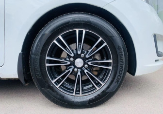 Подержанный автомобиль Kia Rio Sedan 2012 года (12 фото)