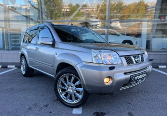 Подержанный автомобиль Nissan X-Trail 2005 года (3 фото)