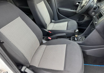 Подержанный автомобиль Volkswagen Polo Sedan 2013 года (9 фото)