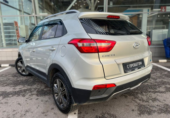 Подержанный автомобиль Hyundai Creta 2018 года (7 фото)