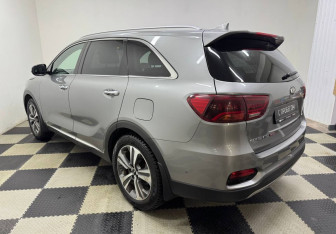 Подержанный автомобиль Kia Sorento 2020 года (7 фото)