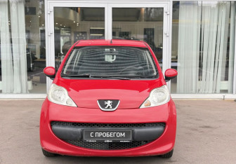 Подержанный автомобиль Peugeot 107 2008 года (2 фото)