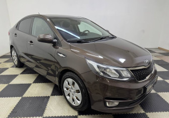 Подержанный автомобиль Kia Rio Sedan 2017 года (3 фото)