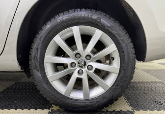 Подержанный автомобиль Skoda Rapid Liftback 2020 года (12 фото)