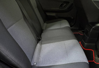 Подержанный автомобиль Skoda Fabia Hatchback 2013 года (11 фото)