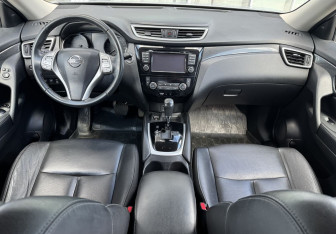 Подержанный автомобиль Nissan X-Trail 2017 года (9 фото)