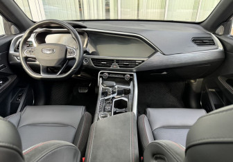Подержанный автомобиль Geely Tugella 2023 года (9 фото)