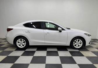 Подержанный автомобиль Mazda 3 Sedan 2014 года (4 фото)