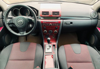 Подержанный автомобиль Mazda 3 Sedan 2006 года (10 фото)