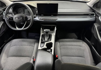 Подержанный автомобиль Geely Emgrand 2024 года (10 фото)