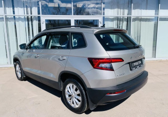 Подержанный автомобиль Skoda Karoq 2020 года (7 фото)