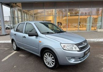 Подержанный автомобиль LADA (ВАЗ) Granta Sedan 2014 года (3 фото)