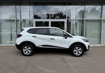 Подержанный автомобиль Renault Kaptur 2017 года (4 фото)
