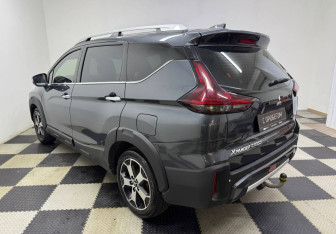 Подержанный автомобиль Mitsubishi Xpander 2022 года (7 фото)
