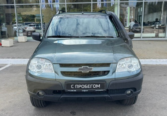 Подержанный автомобиль Chevrolet Niva 2016 года (2 фото)