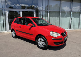Подержанный автомобиль Volkswagen Polo Hatchback 2006 года (3 фото)