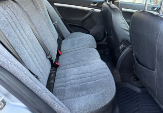 Подержанный автомобиль Skoda Octavia Wagon 2011 года (11 фото)